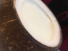 -志龙皇冠吃货椰子铺