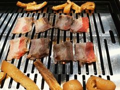 -臻牛烤肉