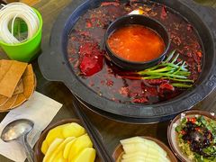 -黄潇洒老火锅(九眼桥宏济巷店)