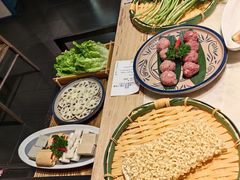 -尚尚仙·酸汤猪手·猪肚鸡火锅(华联万柳购物中心店)