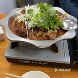 位于财大小吃街宝藏牛骨头店