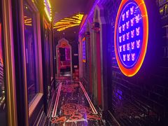 -UK派对KTV(日月广场店)