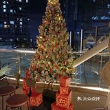 【节日啊，当然要和朋友们一起过。。。[憨笑]】