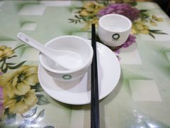 餐具摆设-华春餐馆(鱼山路店)