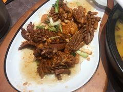 爆炒腰花-闫府私房菜·百年鲁菜(恒隆店)