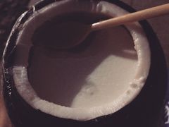 -志龙皇冠吃货椰子铺