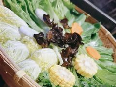 -尚尚仙·酸汤猪手·猪肚鸡火锅(华联万柳购物中心店)