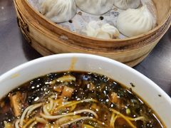 鲜肉小笼包-乔家栅(襄阳南路店)