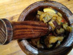 -老滇山寨•云南特色菜•地方菜•民族风情歌舞表演(金碧店)