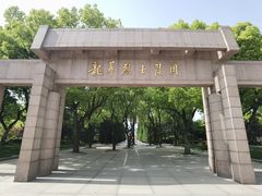-龙华烈士纪念馆-停车场