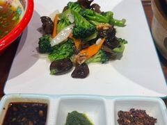 -那家老院子东北菜·饺子·小鸡炖蘑菇(艳华街店)