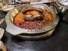 -洞亭火锅(防空洞总店)