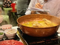 -鲜入围煮花胶鸡海鲜火锅