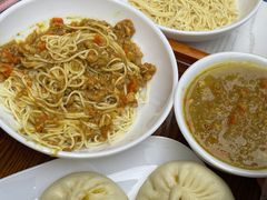 -李与白包子铺(桐梓林店)