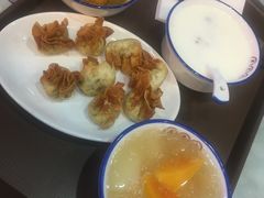 -五条人糖水铺(万达店)
