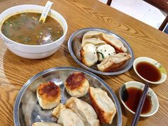 -黄阿姨锅贴大王(万航渡路店)