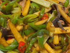 酸萝卜肚丝-魏铭鱼头捞饭(晋阳路店)