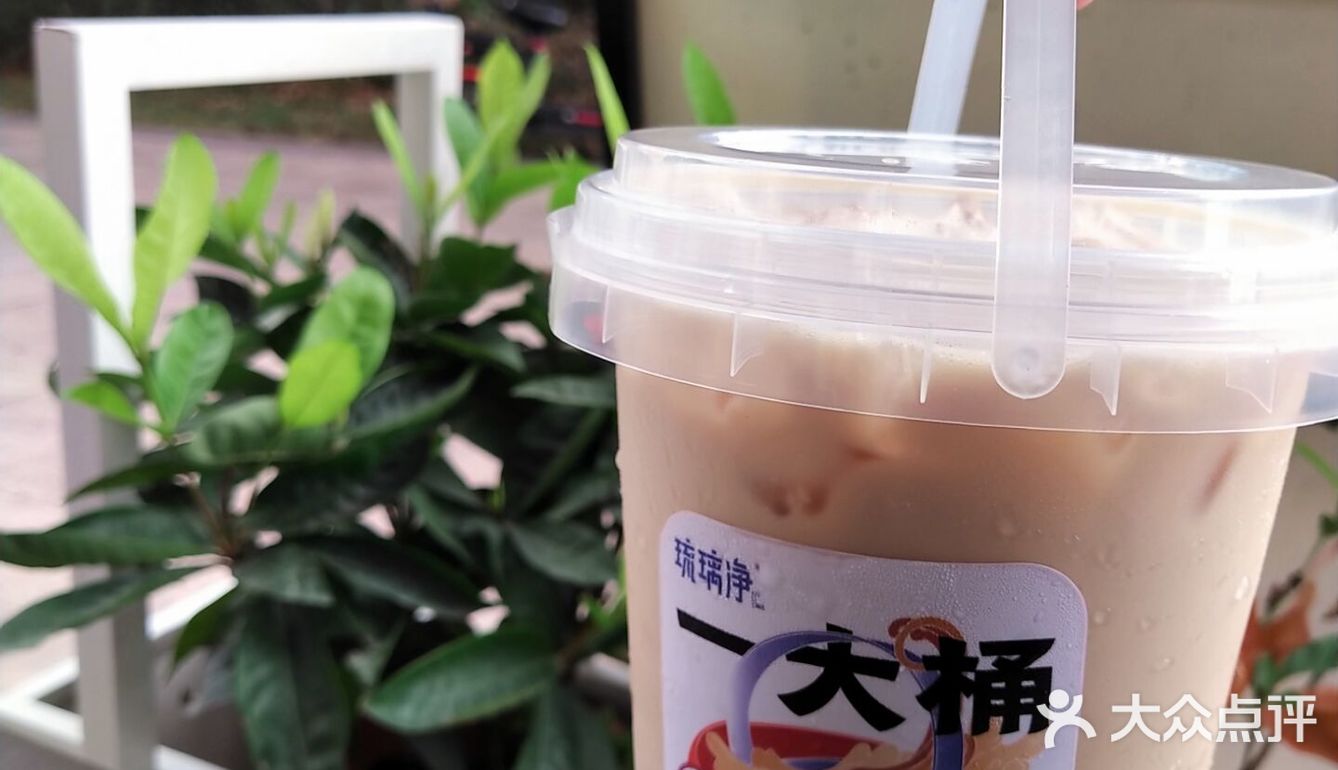 螺蛳粉＆奶茶   一桶螺蛳粉就能吃到撑