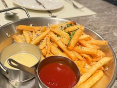 松露芝士现切薯条-SHADOWS•Bistro&Eatery(安福路店)