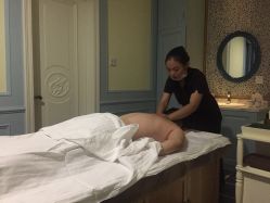 -静博士养生美容连锁