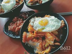 五花肉鱿鱼盖饭-HONGA HONGA雄家(曹路店)