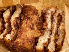 核桃肉桂卷-CHOCMONS巧克怪兽(屏风街店)