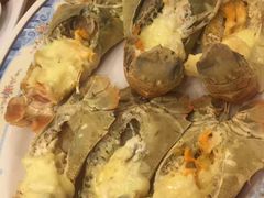 -J Daeng Seafood