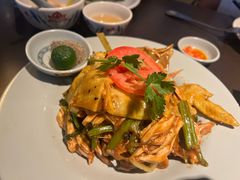 -大头虾越式风味餐厅(光明广场店)