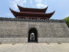 -巴陵广场