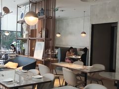 大堂-必胜客(武汉欢乐谷店)