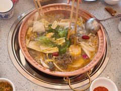 -阿婆情腊排骨火锅(金虹路店)