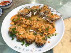 一口一个鲍鱼仔-四川小胡子海鲜(丁村万人海鲜广场店)