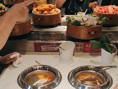 -龍歌自助小火锅(市南金茂湾店)
