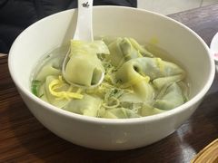 荠菜拌馄饨-朱新年·苏式汤团·面点(北寺塔店)