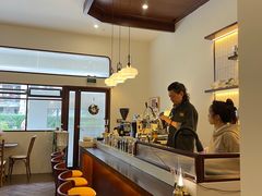 -Café Monson