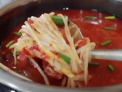-黄利砖万峰林布依特色酸笋牛肉馆