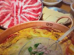 -洱火云南酸菜牛肉火锅(石景山当代商城店)