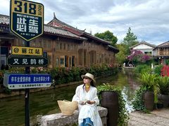 -桥边小楼·手工云南菜·古城观景小楼