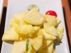 青柠拌菠萝-云海肴·汽锅鸡·云南菜(美罗城店)