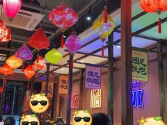 -滴水·湘逢(南汇大学城生活广场店)