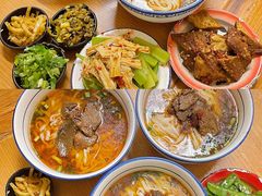 -矮子粉店1985·长沙米粉(湘春路店)