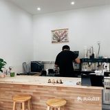 老街上  抽空 洽杯咖啡♨️