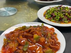 -余杨鸭鸭餐厅