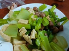-宝瑞门钉肉饼店