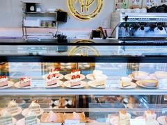 面包甜点陈列柜-PETIT PARIS 小巴黎(花园道店)