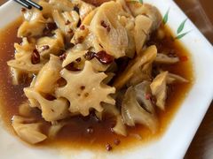 -美顺香食府鱼头老店(雪野湖店)