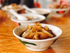 -松树干拌面店