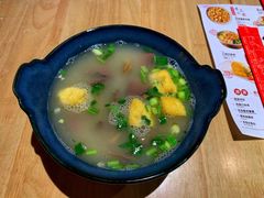 金陵鸭血粉丝汤-弄堂小笼包(西青中北永旺购物中心店)