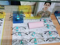 -无界眼镜MaxLess(滨江星光大道店)