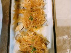 蒜蓉粉丝蒸蛏子-琼大师东方烤乳猪(亚特兰蒂斯店)